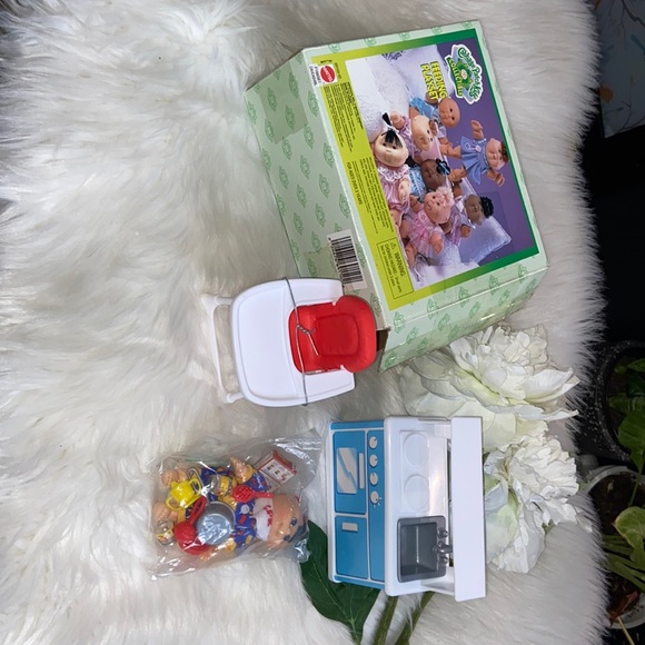 1997 Cabbage Patch Kids Collectible Feeding Playset 4” Doll High Chair Stove - Picture 4 of 12